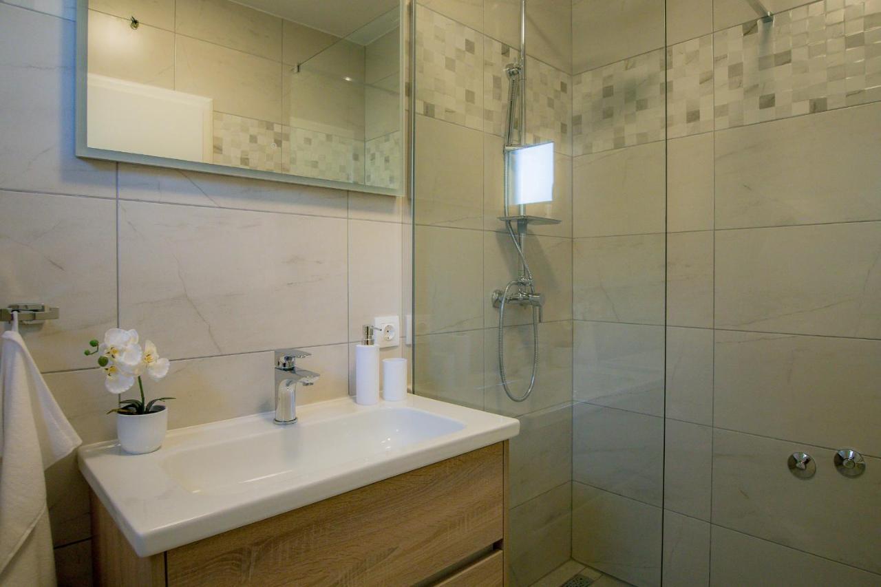Holiday Home Moliva Donje Sitno Exterior foto