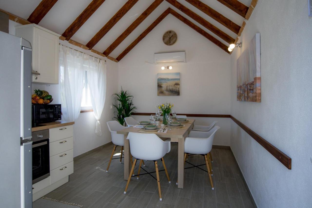 Holiday Home Moliva Donje Sitno Exterior foto