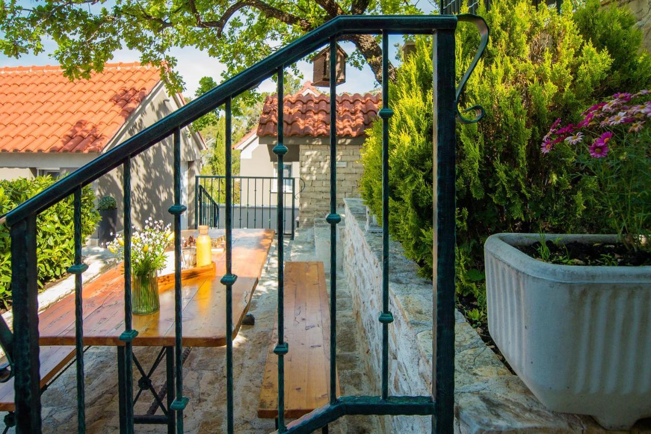 Holiday Home Moliva Donje Sitno Exterior foto
