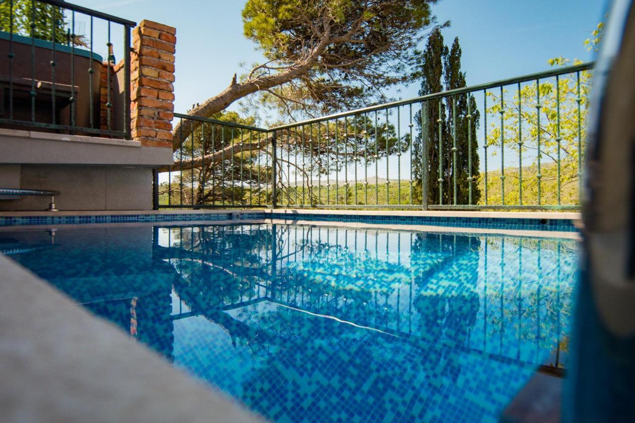 Holiday Home Moliva Donje Sitno Exterior foto