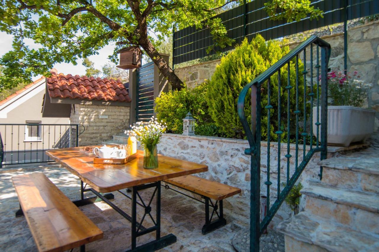 Holiday Home Moliva Donje Sitno Exterior foto